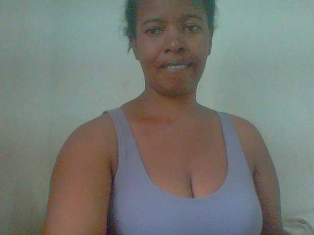 Edwiga's BongaCams show and profile