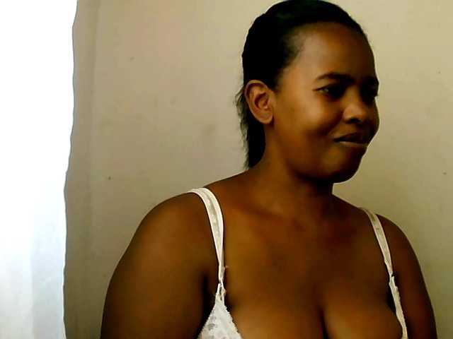 Edwiga's BongaCams show and profile