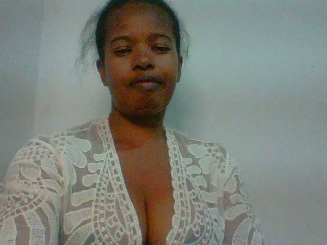 Edwiga's BongaCams show and profile