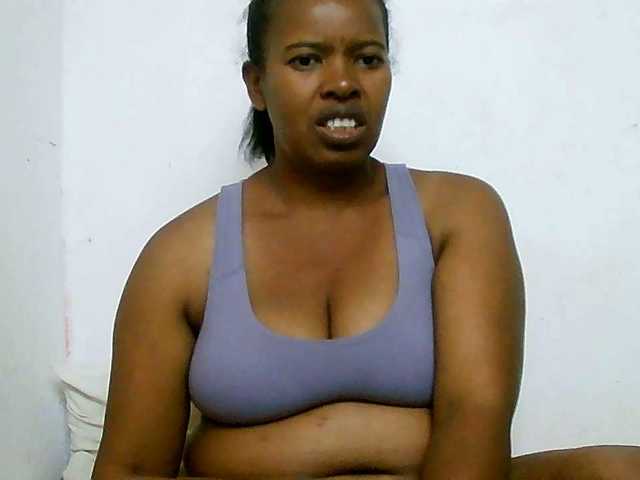 Edwiga's BongaCams show and profile