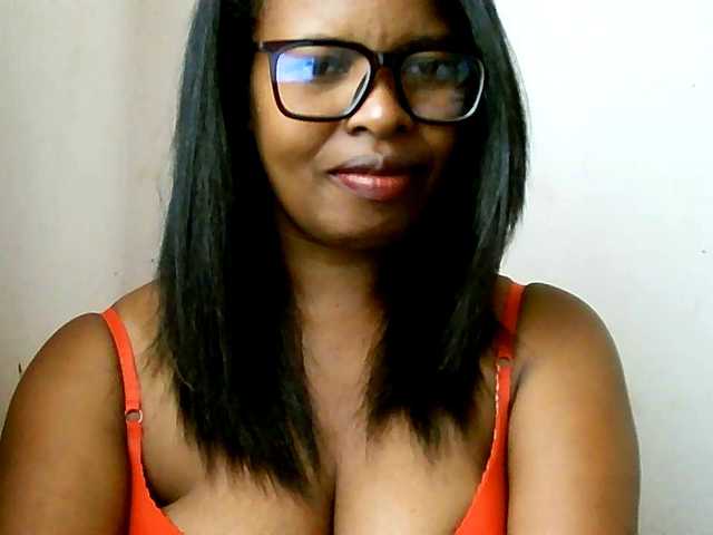 Edwiga's BongaCams show and profile