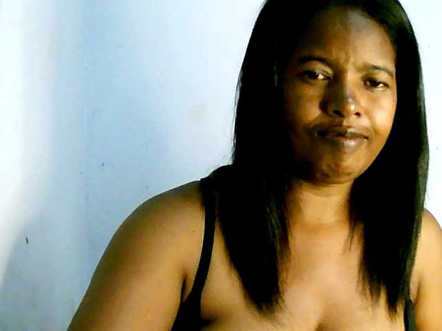 Edwiga's BongaCams show and profile