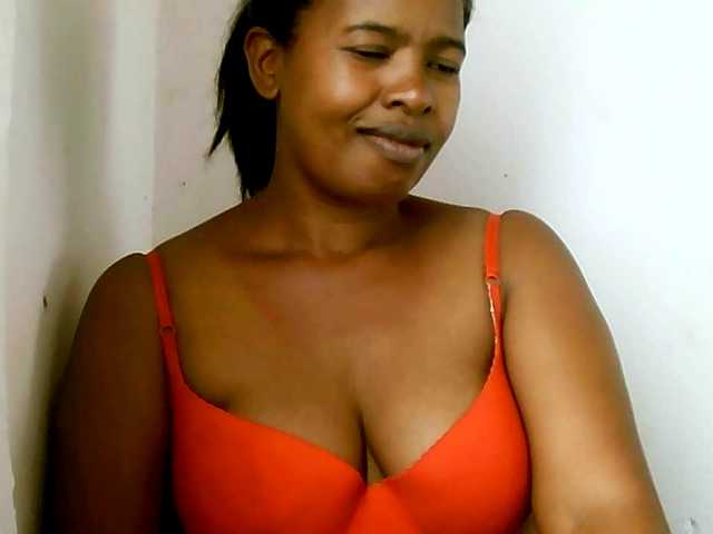 Edwiga's BongaCams show and profile