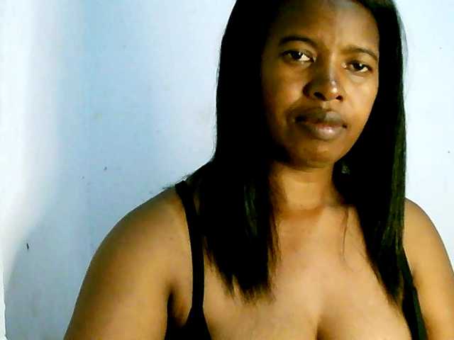 Edwiga's BongaCams show and profile