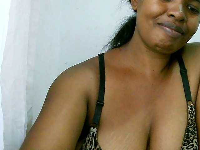 Edwiga's BongaCams show and profile