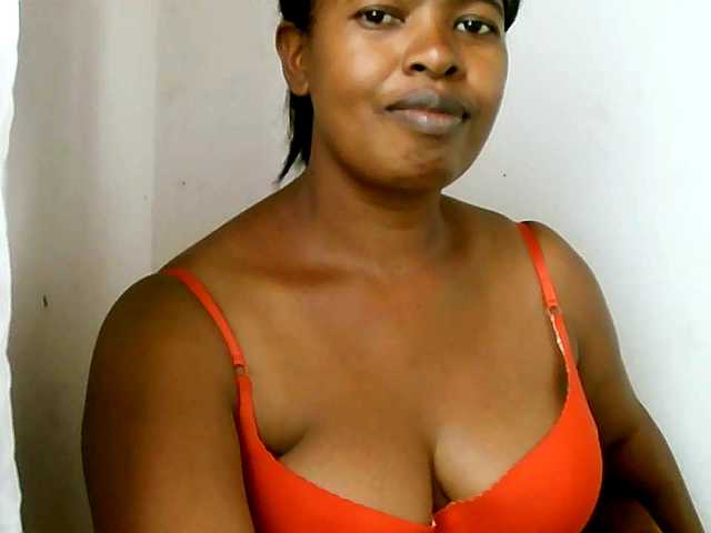 Edwiga's BongaCams show and profile