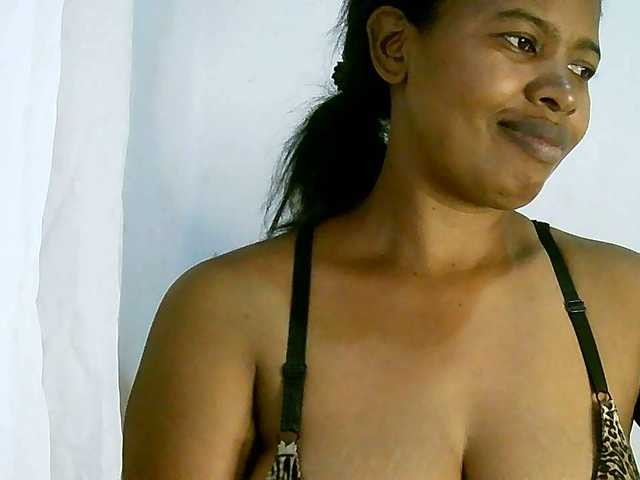 Edwiga's BongaCams show and profile