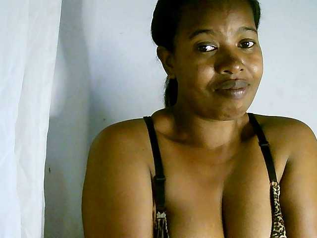 Edwiga's BongaCams show and profile