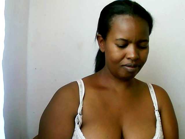 Edwiga's BongaCams show and profile