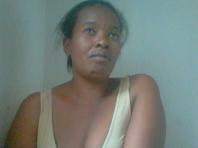 Edwiga's BongaCams show and profile