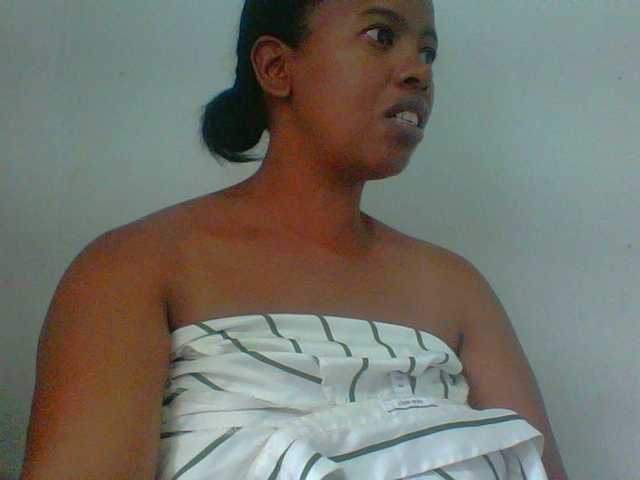 Edwiga's BongaCams show and profile