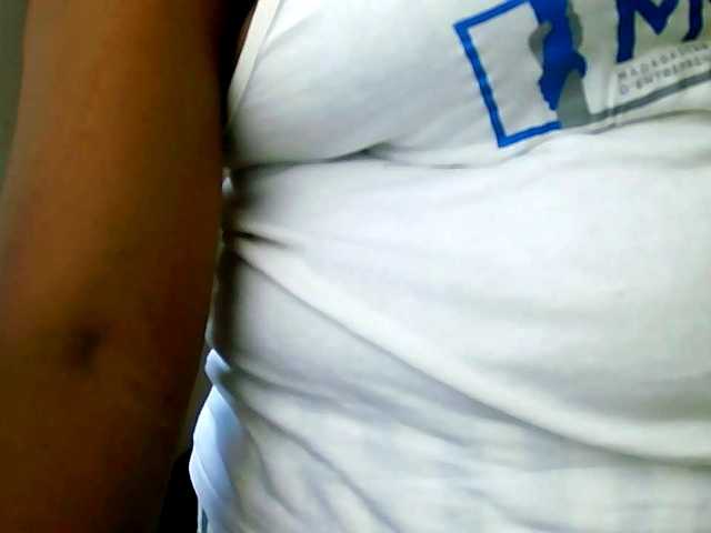 Edwiga's BongaCams show and profile