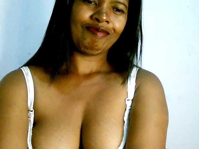 Edwiga's BongaCams show and profile