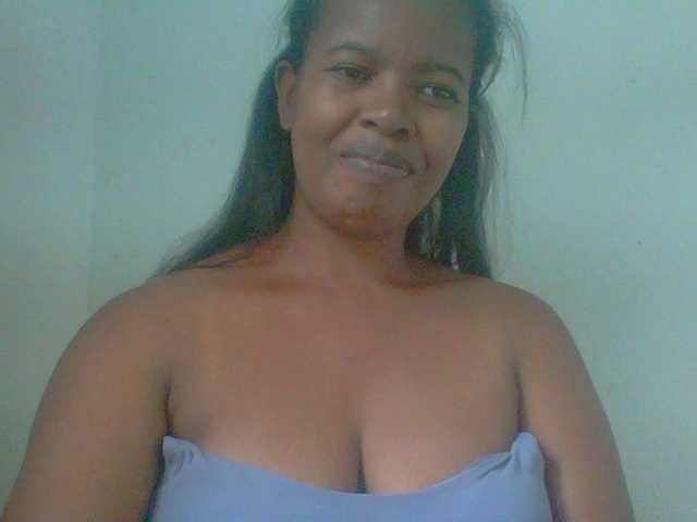 Edwiga's BongaCams show and profile