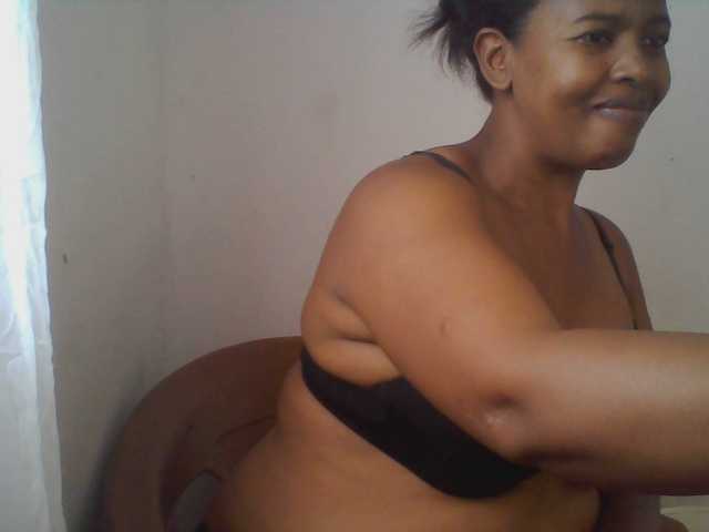 Edwiga's BongaCams show and profile