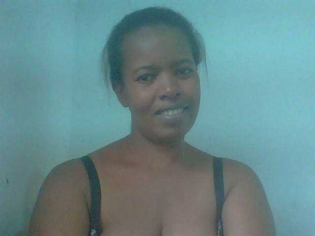 Edwiga's BongaCams show and profile