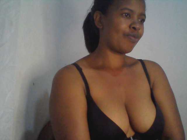 Edwiga's BongaCams show and profile