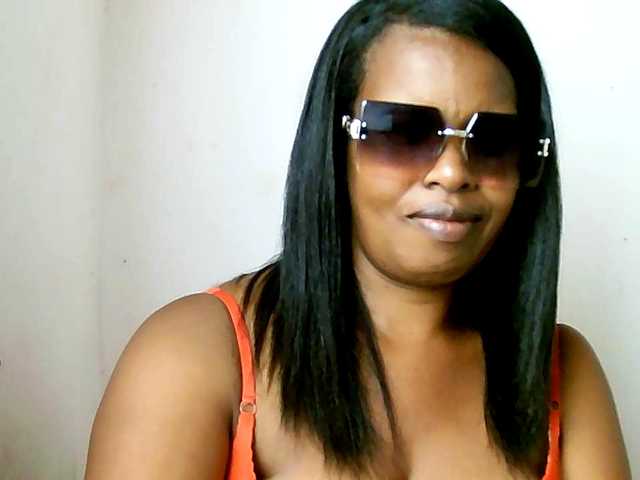 Edwiga's BongaCams show and profile