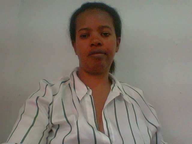 Edwiga's BongaCams show and profile