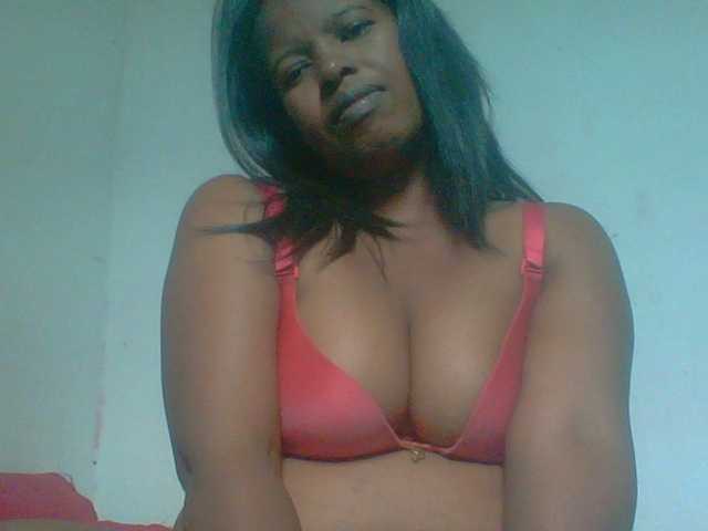 Edwiga's BongaCams show and profile