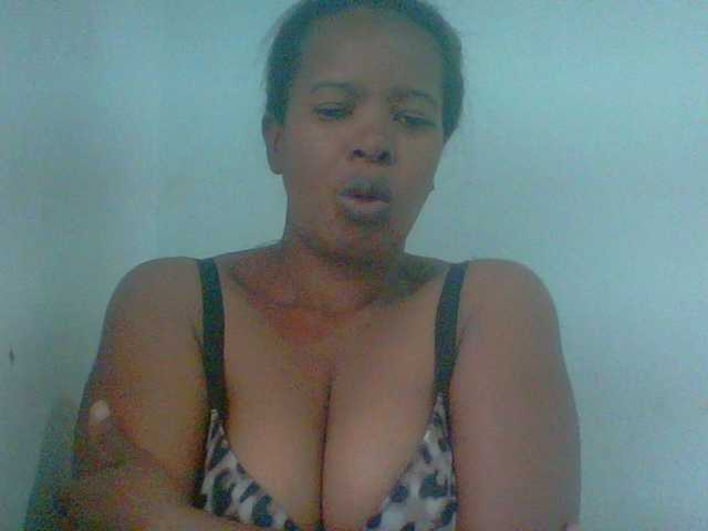 Edwiga's BongaCams show and profile