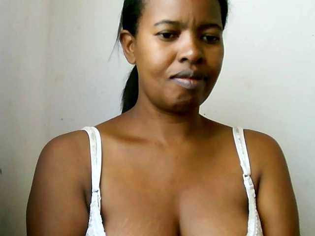 Edwiga's BongaCams show and profile