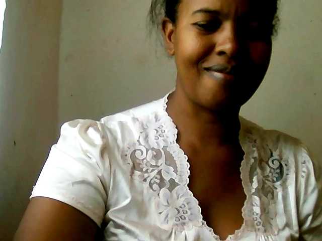 Edwiga's BongaCams show and profile