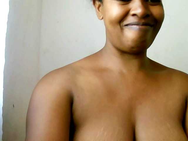 Edwiga's BongaCams show and profile