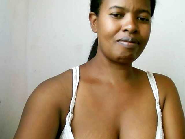 Edwiga's BongaCams show and profile