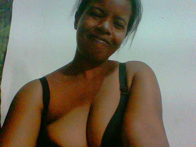 Edwiga Live Cam on BongaCams and RICams