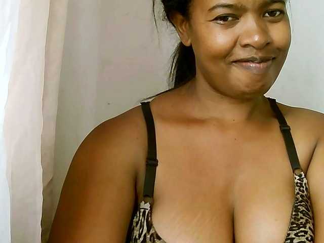 Edwiga's BongaCams show and profile