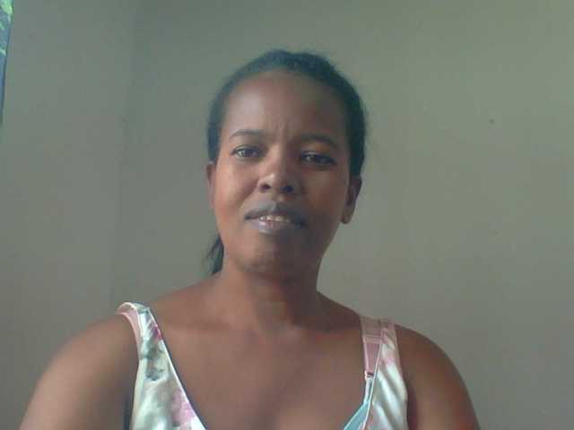 Edwiga's BongaCams show and profile