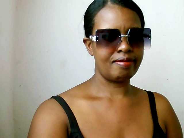 Edwiga's BongaCams show and profile