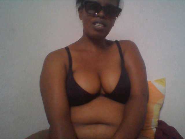 Edwiga's BongaCams show and profile