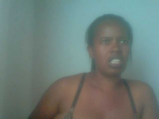 Edwiga's BongaCams show and profile