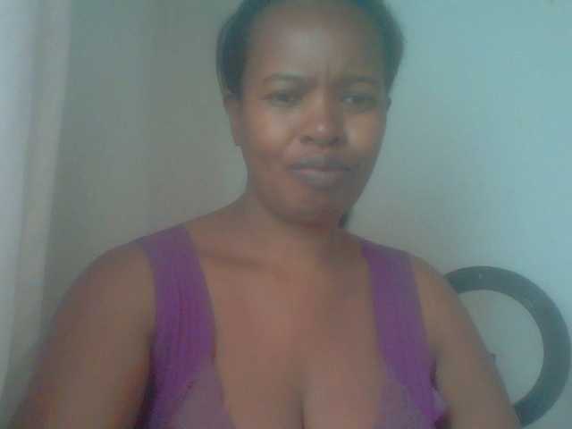 Edwiga's BongaCams show and profile