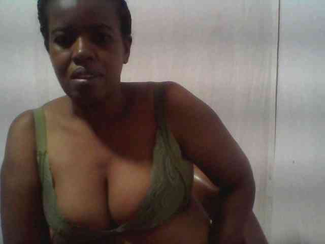 Edwiga Live Webcam on BongaCams