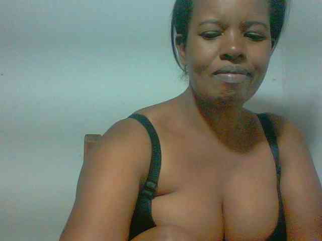 Edwiga Live Webcam on BongaCams