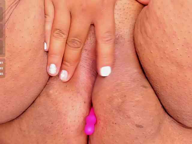 Kimiekaboom webcam