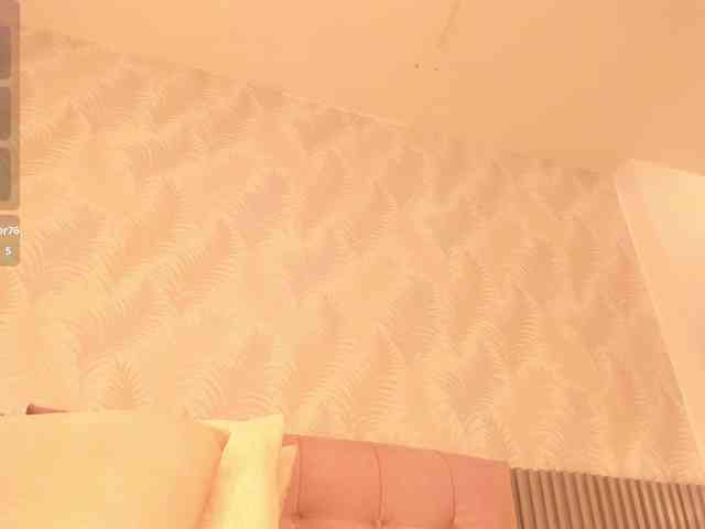 Kimiekaboom webcam