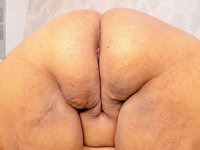 Kimiekaboom webcam
