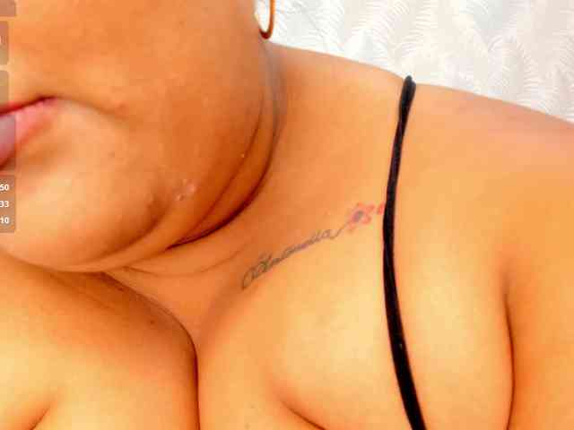 Kimiekaboom webcam