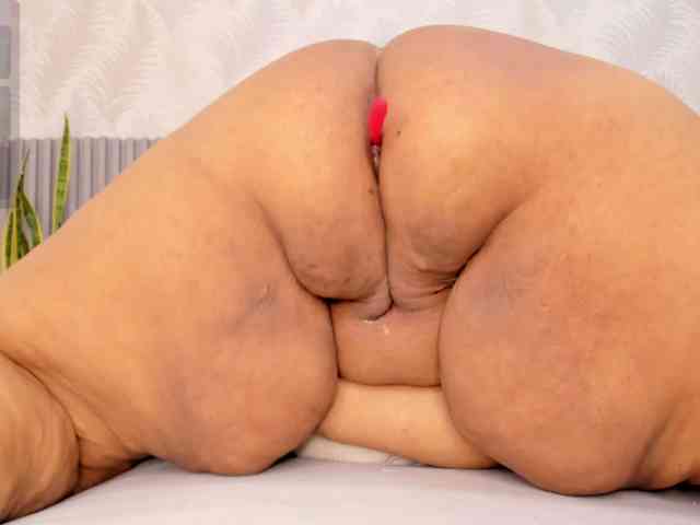 Kimiekaboom webcam
