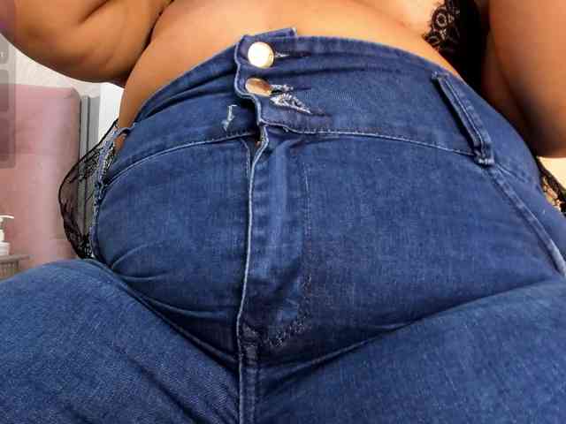 Kimiekaboom webcam