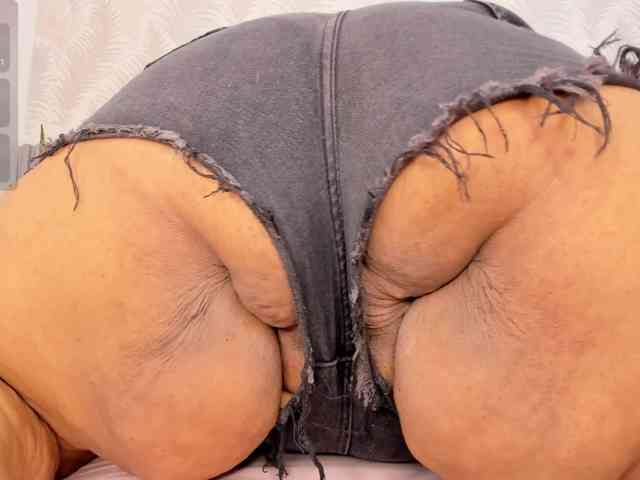 Kimiekaboom webcam