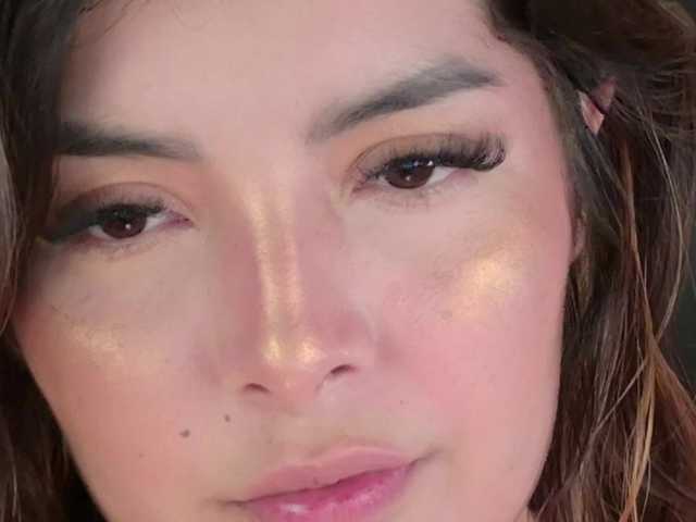 LisaMonroe live cam profile