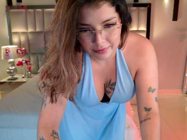 LisaMonroe's BongaCams show and profile