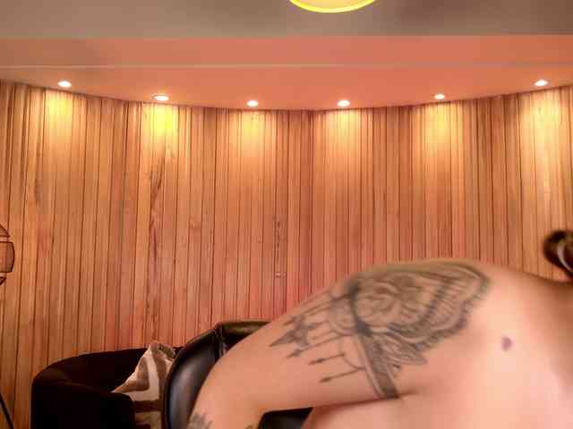 LisaMonroe LisaMonroe