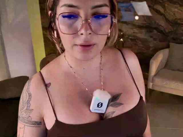 LisaMonroe webcam
