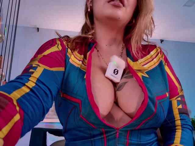 LisaMonroe webcam